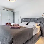 Vila Palatium Iii - Sea View