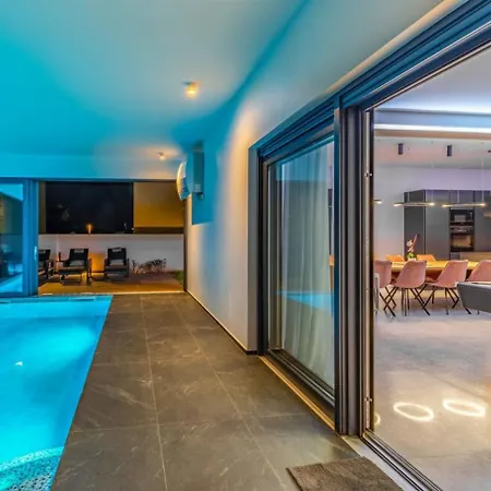 Palatium Iii - Sea View Villa *