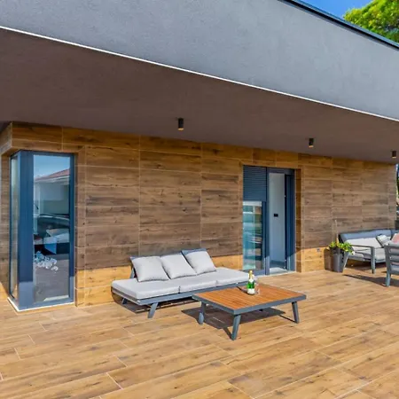 Palatium Iii - Sea View Villa *