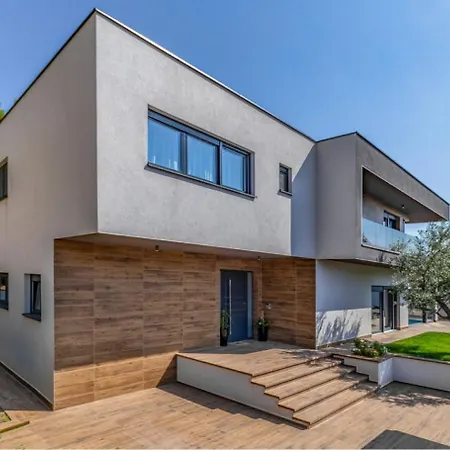 Palatium Iii - Sea View * Fažana