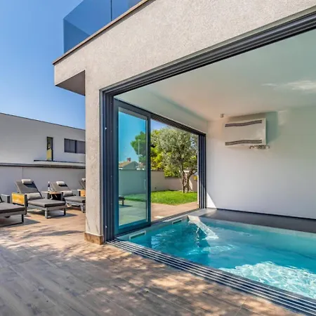 Villa Palatium Iii - Sea View *