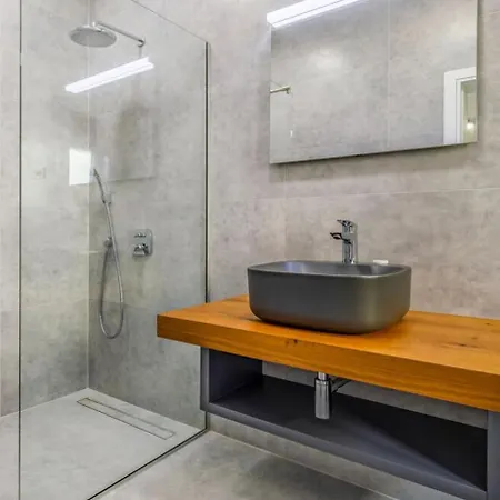 Vila Palatium Iii - Sea View Fažana