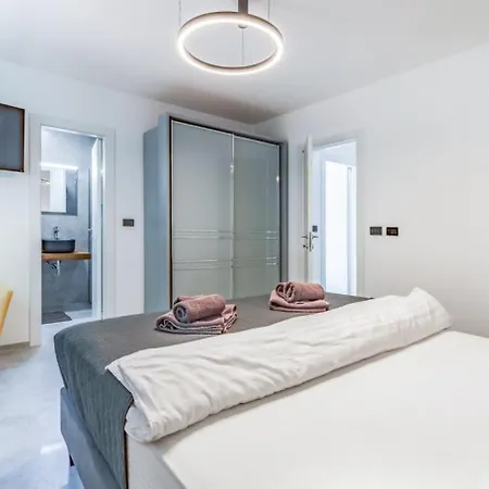 Palatium Iii - Sea View *